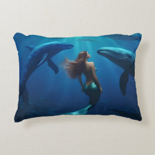 Schönes Meerjungschwimmen mit Humpbackwalen, Dekokissen
