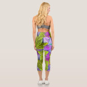 Schönes modernes Leafy-Muster Capri Leggings (Rückseite)
