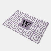 Schönes Muster mit Monogramm griechische Taste lil Fußmatte (Schrägansicht)