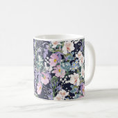 Schönes nahtloses Federmuster mit wilder Blume Kaffeetasse (VorderseiteRechts)