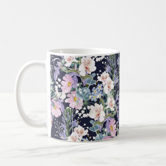 Schönes nahtloses Federmuster mit wilder Blume Kaffeetasse (Links)