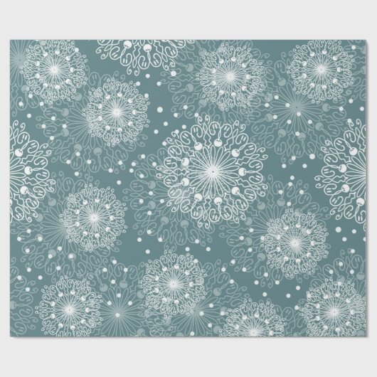 schönes Packpapier mit Schneeflocken im Winter (Flach)