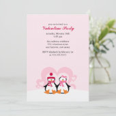 Schönes Penguin Couple Valentinstag Party Einladung (Stehend Vorderseite)