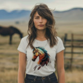 Schönes Pferd mit Federn T-Shirt
