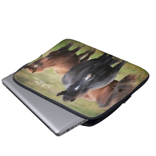 Schönes Pferd Personalisierter Laptop-Sieb Laptopschutzhülle (Vorne Knopf)