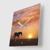 Schönes Pferd und Sonnenaufgang Morgens Quadratische Wanduhr (Winkel)