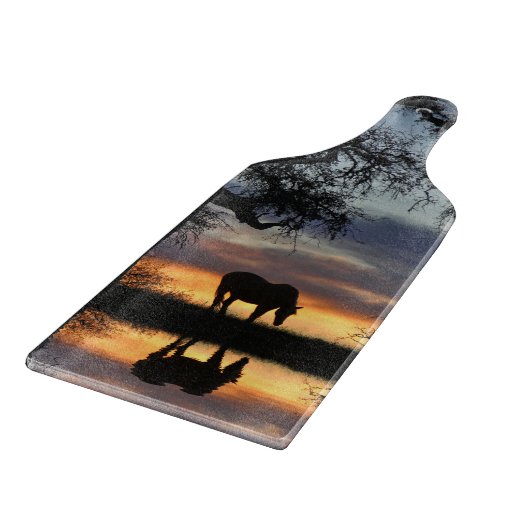 Schönes Pferd und Teich Schneidebrett (Ecke)