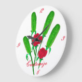 Schönes Pickle Bouquet mit RosesThunder_Cove Große Wanduhr (Winkel)