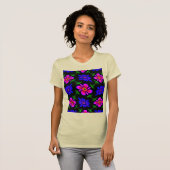 Schönes rosa Blume Muster T-Shirt (Vorne ganz)
