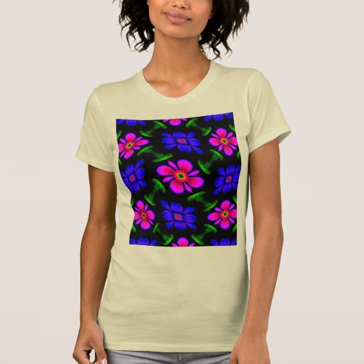 Schönes rosa Blume Muster T-Shirt (Vorderseite)