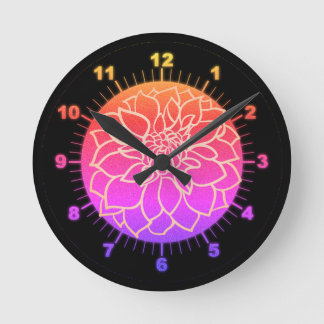 Schönes rosa Dahlia Runde Wanduhr