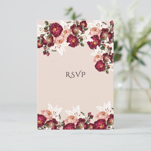 Schönes Rosa Roses White Lilies Wedding RSV RSVP Karte (Stehend Vorderseite)