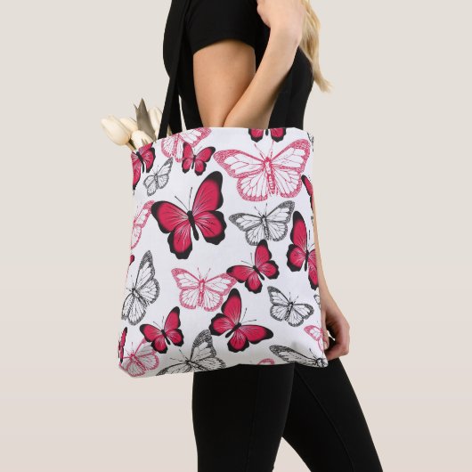 Schönes Rot-Schwarz-Schmetterlings-Kunstmuster Tasche (Von Nahem)