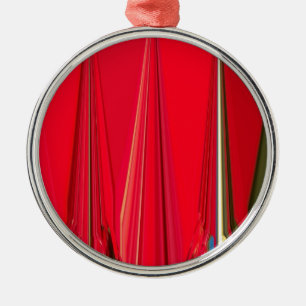 Schönes rotes Design Ornament Aus Metall