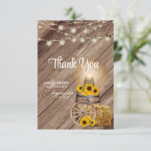 Schönes rustikales Holzfass und Sonnenblumen Dankeskarte (Stehend Vorderseite)