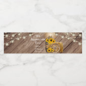 Schönes rustikales Holzfass und Sonnenblumen Wasserflaschenetikett (Einzelnes Label)