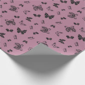 Schönes Schmetterlingsdesign Lila Geschenkpapier (Ecke)