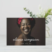 Schönes Script Moderner Grad Graduate Zwei Foto Ankündigung (Stehend Vorderseite)