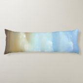 Schönes Skyscape mit flaumigen Wolken Seitenschläferkissen (Vorderseite)