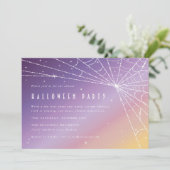 Schönes Sparkling Spider Web-Halloween-Party Einladung (Stehend Vorderseite)