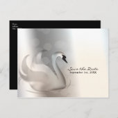 Schönes Swan Silver Elegante Chic Save the Date Ankündigungspostkarte (Vorne/Hinten)