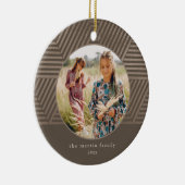 Schönes Taupe Geometric Pattern Foto Weihnachten Keramik Ornament (Rechts)