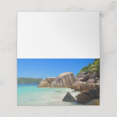 Schönes tropisches Meer mit einem Felsstrand Platzkarte (Außenseite Aufgefaltet)