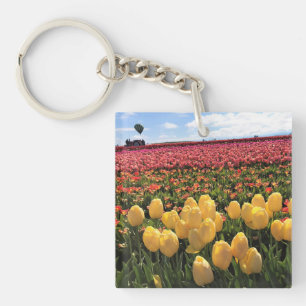 Schönes Tulpenfeld mit Heißluftballon, Oregon Schlüsselanhänger