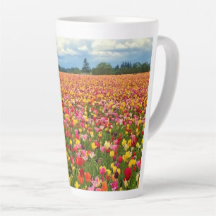 Schönes Tulpenfeld, Oregon Milchtasse
