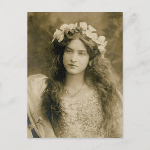Schönes Vintage-Mädchen Postkarte