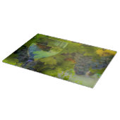 Schönes Weinglas und Weintrauben Schneidebrett (Ecke)