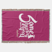 Schönes Weiß und Magenta Bunny Pun Typografy Decke (Vorderseite)