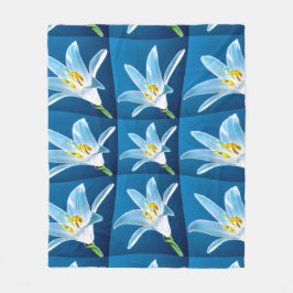 Schönes weißes Lilienmuster Fleecedecke