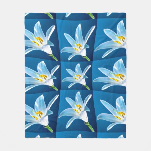 Schönes weißes Lilienmuster Fleecedecke (Vorderseite)
