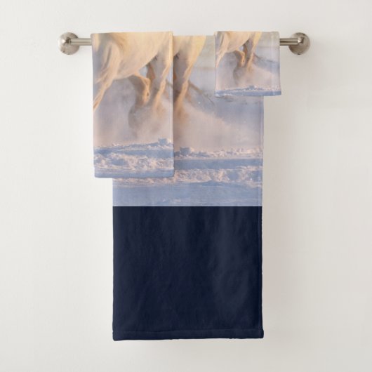 Schönes Weißes Pferd Galloping im Schnee Badhandtuch Set (Insitu)