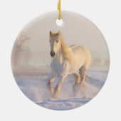 Schönes Weißes Pferd Galloping im Schnee Keramik Ornament (Hinten)