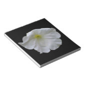 Schönes White Petunia Notepad Notizblock (angewinkelt)