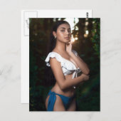 Schönheit im Wald Swimsuit Model Foto Postkarte (Vorne/Hinten)