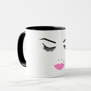 Schönheits-Make-up-Gesicht-Wimpern- und rosa Lippe Tasse