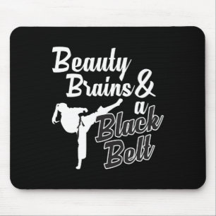 Schönheitsgedanken und ein Black Belt Karate Marti Mousepad