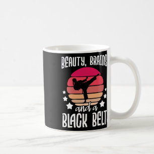 Schönheitshirne und ein schwarzer Gürtel - Karate Kaffeetasse