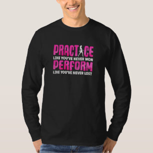 Schönheitspflege praktiziert und macht sich wie ei T-Shirt