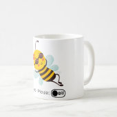 "School Mode: OFF - Chillin' Bee" Kaffeetasse (VorderseiteRechts)
