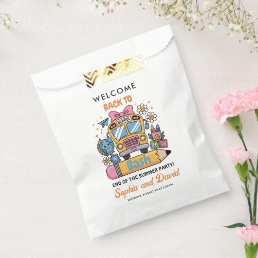 School’s Back Bash! Editable End of Summer Party  Geschenktütchen (Versiegelt)