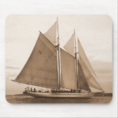 Schooner im Sepia Mousepad (Vorne)