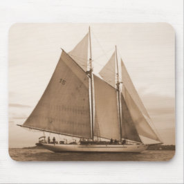 Schooner im Sepia Mousepad
