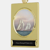 Schooners Dreadnought und Columbia 1870 Banner-Ornament Gold (Links)