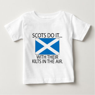 Schotte tun es... Mit ihren Kilometern in der Luft Baby T-shirt