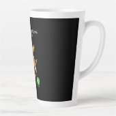 Schottische Hochlandkuh ruft Milchtasse (Rechts)