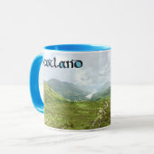 Schottische Kalligrafie mit den Highlands Mountain Tasse (Vorderseite Links)